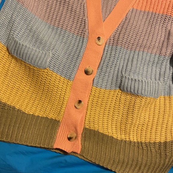 Vici button up - Picture 3 of 4